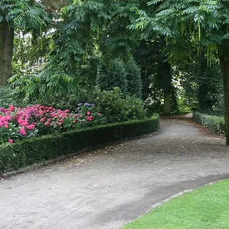 Hotel De Villa-3